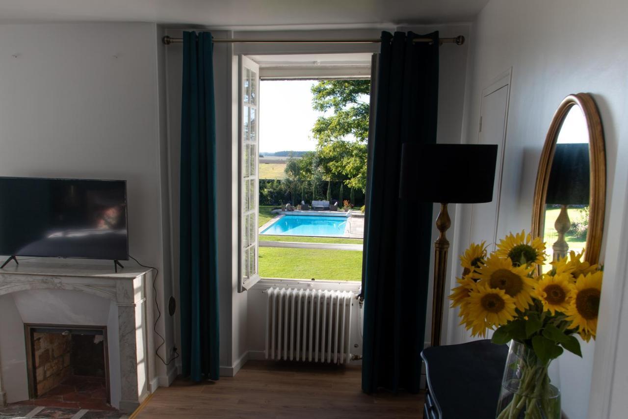 La Plaine De L'Angelus Bed & Breakfast Chailly-en-Biere Exterior photo