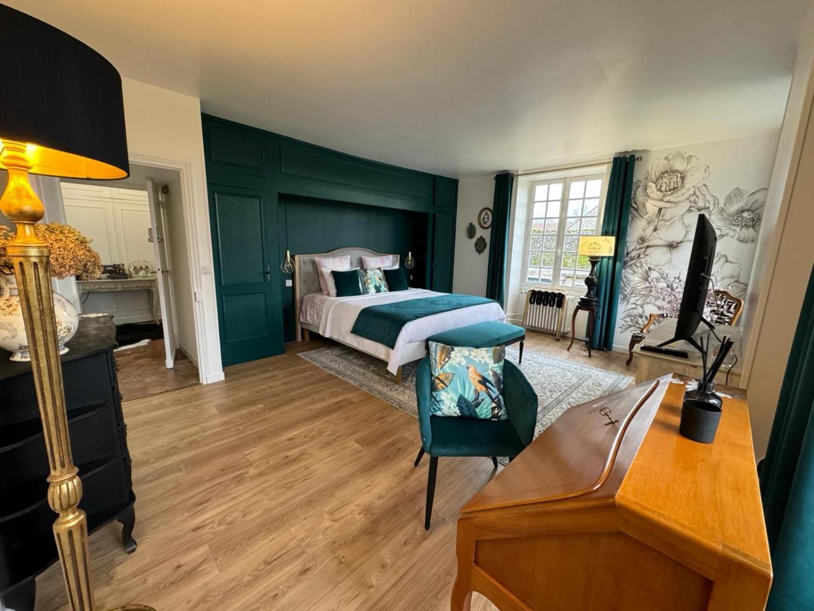 La Plaine De L'Angelus Bed & Breakfast Chailly-en-Biere Exterior photo